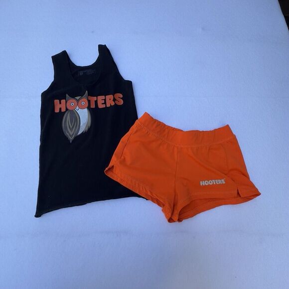 Hooters Girl Uniform XXS - Halloween Costume Idea - Picture 1 of 4